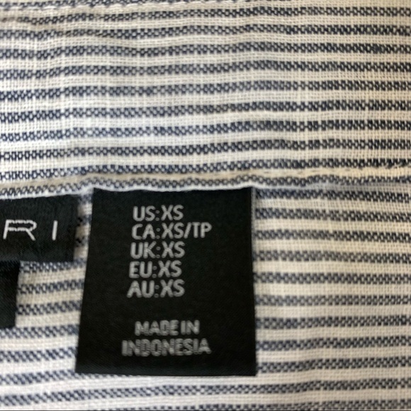 TAHARI Long Sleeved Striped Linen Pullover Top - Picture 7 of 8